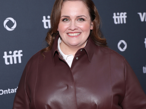 Τζέσικα Γκάνινγκ για το Baby Reindeer: “Κάποιος με πλησίασε και ούρλιαξε στο πρόσωπο μου, γιατί πίστευε ότι ήμουν η πραγματική Martha”