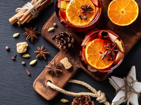 Christmas punch: Το ζεστό και αρωματικό κοκτέιλ που φέρνει γιορτινή διάθεση στο τραπέζι σας
