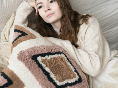 10 λόγοι για τους οποίους λαχταράς ένα σνακ πριν τον ύπνο