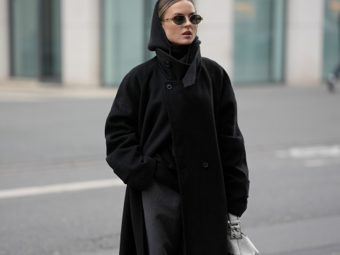 Τόσα χρόνια φοράς την κουκούλα του μπουφάν σου λάθος – Το viral video που θα σου αλλάξει τη ζωή