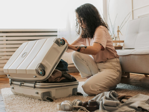 Κανόνας 3 δευτερολέπτων: Πώς να ετοιμάσεις τη βαλίτσα των διακοπών στο “άψε σβήσε” 