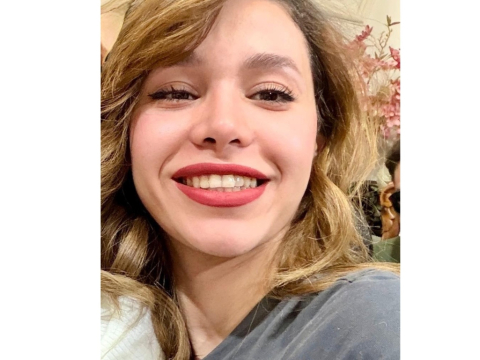 Η Ρουμπίνα Αμινιάμ πυροβολήθηκε στο κεφάλι από δυνάμεις του Ιράν, γιατί αποφάσισε να διαδηλώσει