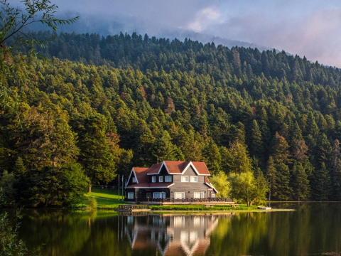 Το ακριβότερο ακίνητο στις ΗΠΑ: Ιδιωτική λίμνη, 18 υπνοδωμάτια και 300 εκατ. δολάρια