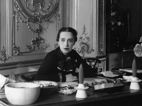 «Schiaparelli: Fashion Becomes Art»: Όταν η μόδα και η τέχνη βρίσκονται στο ίδιο σουρεαλιστικό μονοπάτι 
