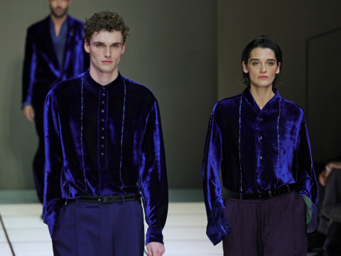 Η πρώτη συλλογή του οίκου Giorgio Armani που δεν επιμελήθηκε ο σπουδαίος σχεδιαστής, είναι η απόδειξη πως έχει αφήσει πίσω του μια σπουδαία κληρονομιά