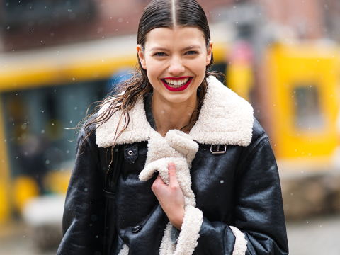 Έξι τρόποι για να «κατακτήσεις» την ευτυχία το 2026, σύμφωνα με επιστήμονες