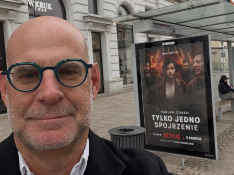 Χάρλαν Κόμπεν: Ο κυρίαρχος του binge watching στο Netflix