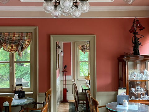 5 θησαυροί που πρέπει να κρατήσεις από το σπίτι της γιαγιάς σου