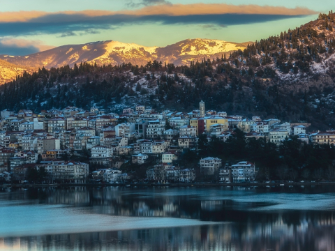 Τρεις προορισμοί με ξεχωριστά έθιμα για τα Θεοφάνια