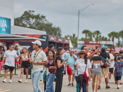 F1 - Γιατί αυξάνεται συνεχώς το γυναικείο κοινό