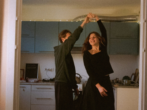 Τσικνοπέμπτη vs Άγιος Βαλεντίνος: Ποια ζώδια αξίζει να επενδύσουν σε τι