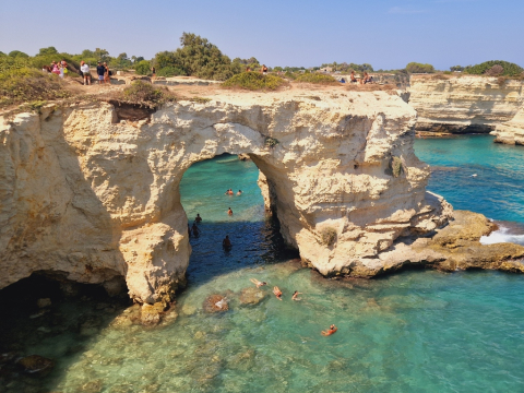 Ιταλία: «Η αψίδα των ερωτευμένων» ανήμερα του Αγίου Βαλεντίνου. Το λες και σημάδι;