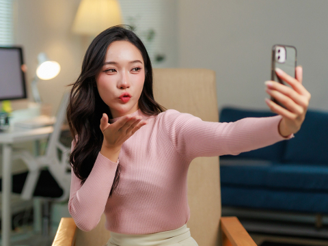 Η στιγμή που «έπεσε» το φίλτρο ομορφιάς: Κινέζα influencer έχασε αμέσως 140.000 followers 