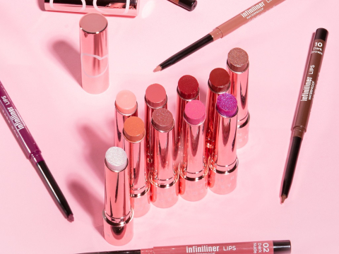 Glossy Balm από τη Mon Rêve: More than Gloss, More than Balm!