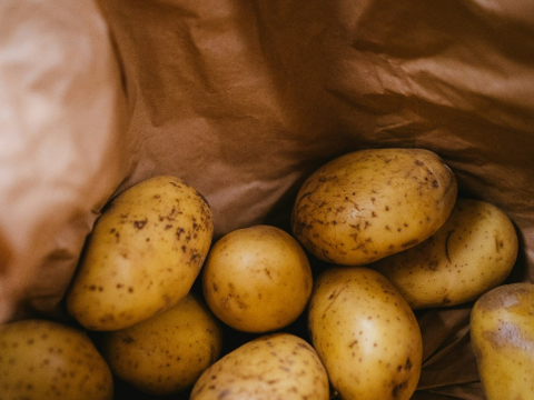 Πώς να αποθηκεύεις σωστά τις πατάτες ώστε να διατηρούνται φρέσκες για περισσότερο χρόνο