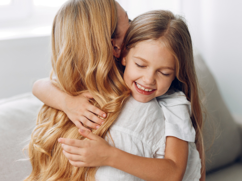 Λαμπάδες για Κορίτσια 2026: Παραμυθένιες Επιλογές Γεμάτες Μαγεία