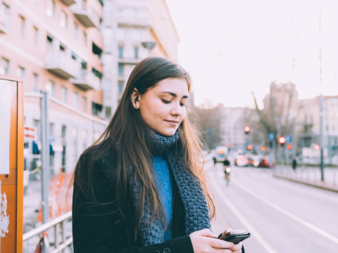 Οι άνθρωποι που ελέγχουν συχνά τα social media αλλά δεν αλληλεπιδρούν ποτέ, έχουν λόγο που το κάνουν