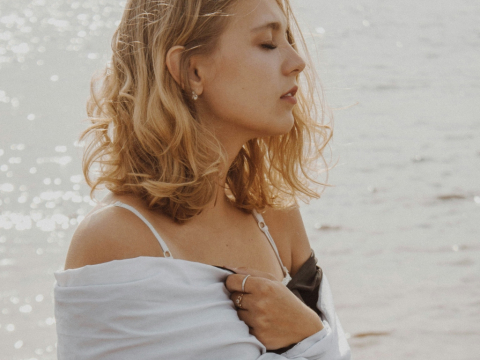 Αν κάνεις αυτά τα 8 πράγματα, ίσως κουβαλάς ψυχικό τραύμα από την παιδική ηλικία σου