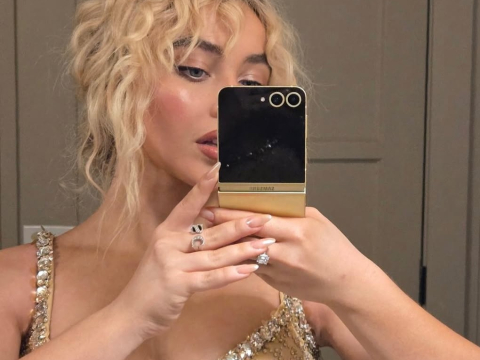 Λευκά νύχια καθρέφτης