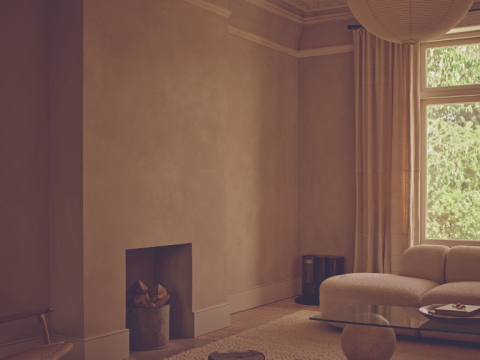 Η σκόνη δεν έχει πλέον που να κρυφτεί με το Dyson Spot+Scrub™ Ai, το πρώτο ρομπότ υγρού και στεγνού καθαρισμού της Dyson