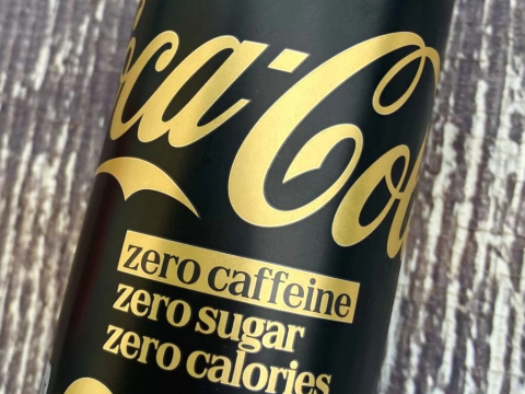 Coca-Cola Zero Χωρίς Καφεϊνη: Ίδια γεύση, ανανεωμένη εμπειρία