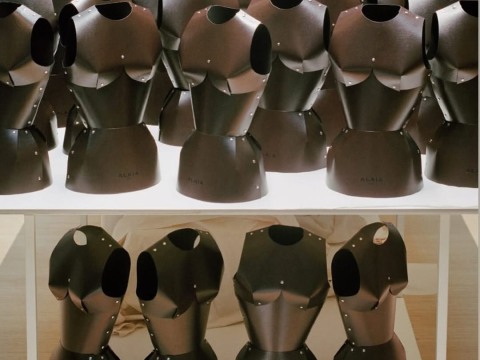 Το show του Pieter Mulier για τον οίκο Alaïa ήταν ένα αντίο, γεμάτο συναίσθημα και συμβολισμούς