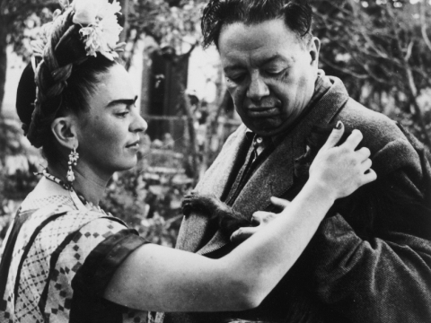 Το Netflix ετοιμάζει σειρά για τον θυελλώδη έρωτα της Φρίντα Κάλο και του Ντιέγκο Ριβέρα