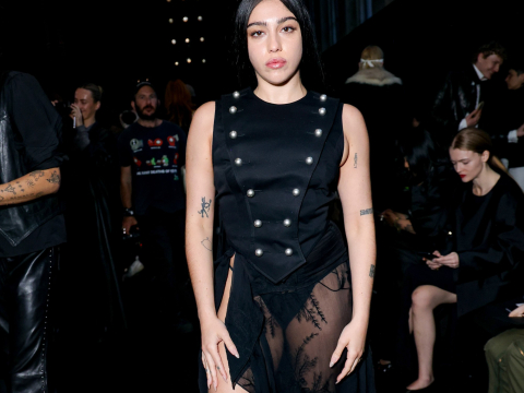 Λούρδη Λεόν: Η κόρη της Μαντόνα επανέφερε την τάση no bra στην Εβδομάδα Μόδας του Παρισιού – H braless εμφάνιση με διάφανο φόρεμα