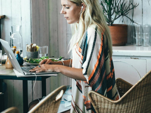 Η αλκαλική διατροφή έχει οφέλη - αλλά ισχύει τελικά η βασική της υπόσχεση;