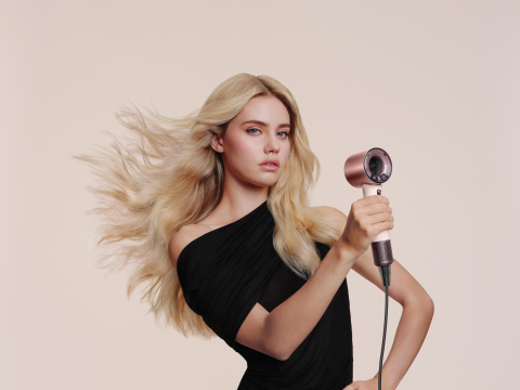 Dyson: Ανακοινώνει σήμερα το λανσάρισμα του Supersonic™ Travel ενός σεσουάρ μαλλιών, σχεδιασμένου για να καλύπτει τις ανάγκες του σύγχρονου ταξιδιώτη 
