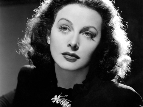 9 πράγματα που χρησιμοποιείς καθημερινά και δεν ήξερες ότι τα εφηύραν γυναίκες