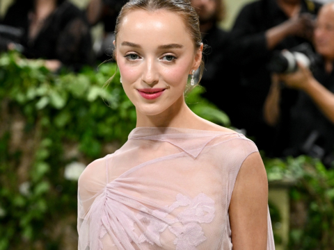 Το μυστήριο λύθηκε: Γιατί η Φίμπι Ντάινεβορ δεν επέστρεψε στο Bridgerton;