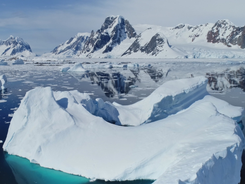 Θα ρίξουν 7,4 τρισ. τόνους χιονιού στην Ανταρκτική; Το ακραίο σχέδιο για να σωθούν οι πάγοι