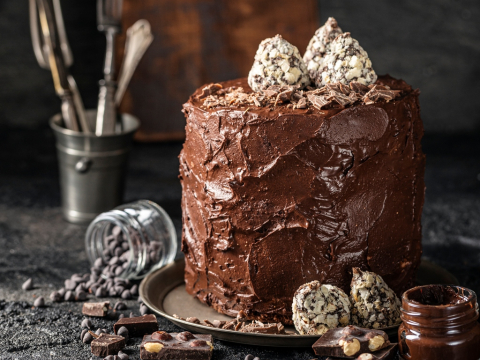 Έχεις σοκολατένια πασχαλινά αυγά; Φτιάξε το πιο λαχταριστό κέικ σοκολάτας