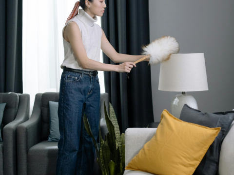  Καθαρίζεις το σπίτι σου κάθε ημέρα; Τι αποκαλύπτει για το άγχος σου νέα επιστημονική μελέτη