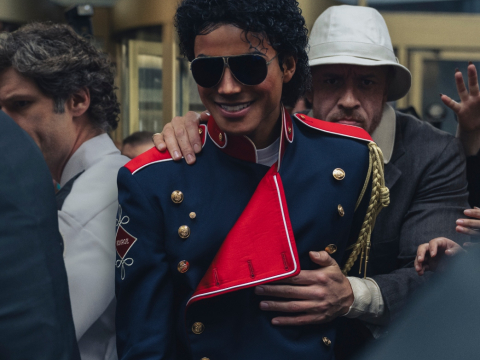 Και τελικά, αξίζει να δεις τη βιογραφία του Μάικλ Τζάκσον; 