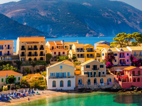 Δύο ελληνικά νησιά στα 7 καλύτερα της Μεσογείου για οικογενειακές διακοπές