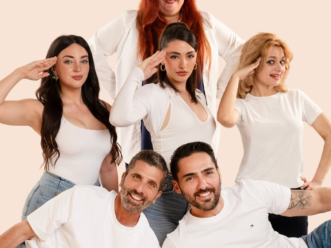 «Πετάει Πετάει»: Η κωμωδία του Marc Camoletti, έρχεται στο θερινό Θέατρο Αλέα