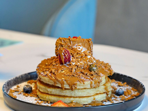 Αυτά τα ιαπωνικά pancakes είναι τόσο αφράτα που θυμίζουν σουφλέ
