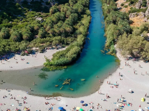 Ο επίγειος παράδεισος στην νότια Κρήτη ακούει στο όνομα "Πρέβελη"