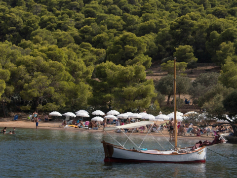 Οι καλύτερες παραλίες στις Σπέτσες
