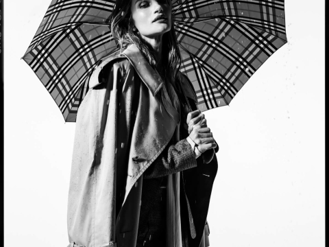 Το Burberry trench μπαίνει στο μουσείο: Η έκθεση - ωδή στα 170 χρόνια ιστορίας του εμβληματικού σχεδίου του οίκου