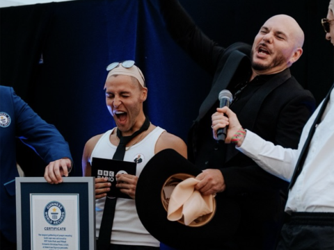 Το πιο «φαλακρό» πλήθος στον κόσμο: Ο Pitbull και οι θαυμαστές του έγραψαν ιστορία στο BST Hyde Park