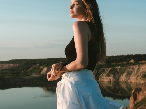 Πώς η περίοδος σου επηρεάζει το σάκχαρο και την πείνα