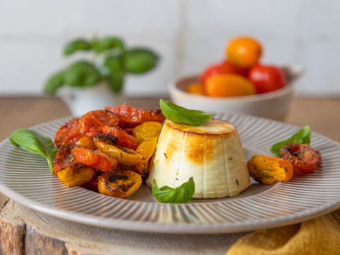Ψητή ρικότα με ντοματίνια στο air fryer για ένα πιάτο γεμάτο γεύση