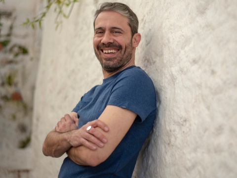 Θεόδωρος Παπακώστας στο JennyGr: «Κάποιοι ξέρουν πόλεις όπως Συρακούσες ή Τάραντας, αλλά η Μεγάλη Ελλάδα παραμένει άγνωστη»