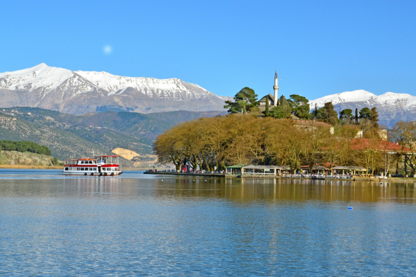5 μαγευτικές λίμνες της Ελλάδας για φθινοπωρινά ταξίδια
