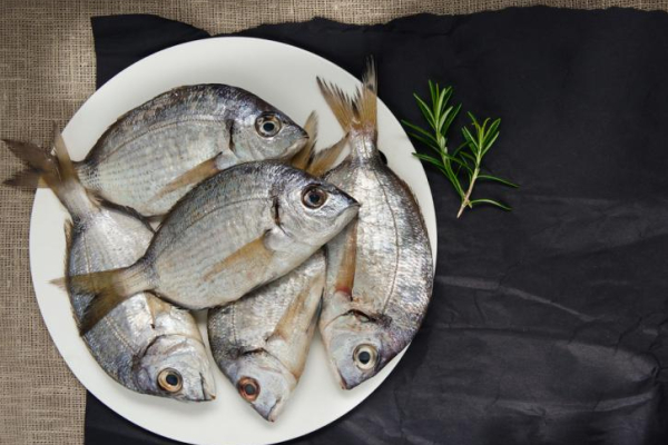 Οι καταναλωτικές συνήθειες των Ελλήνων - Περίοπτη θέση στο τραπέζι για το ψάρι