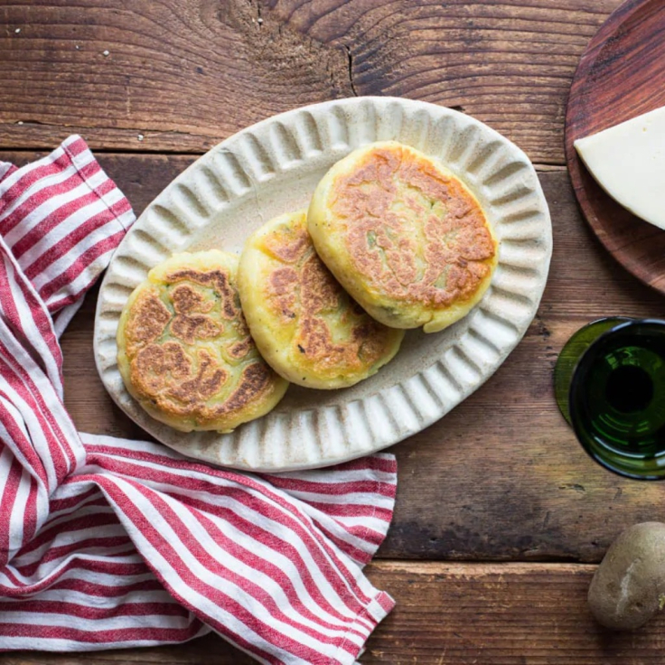 Αφράτα και γεμιστά pancakes πατάτας