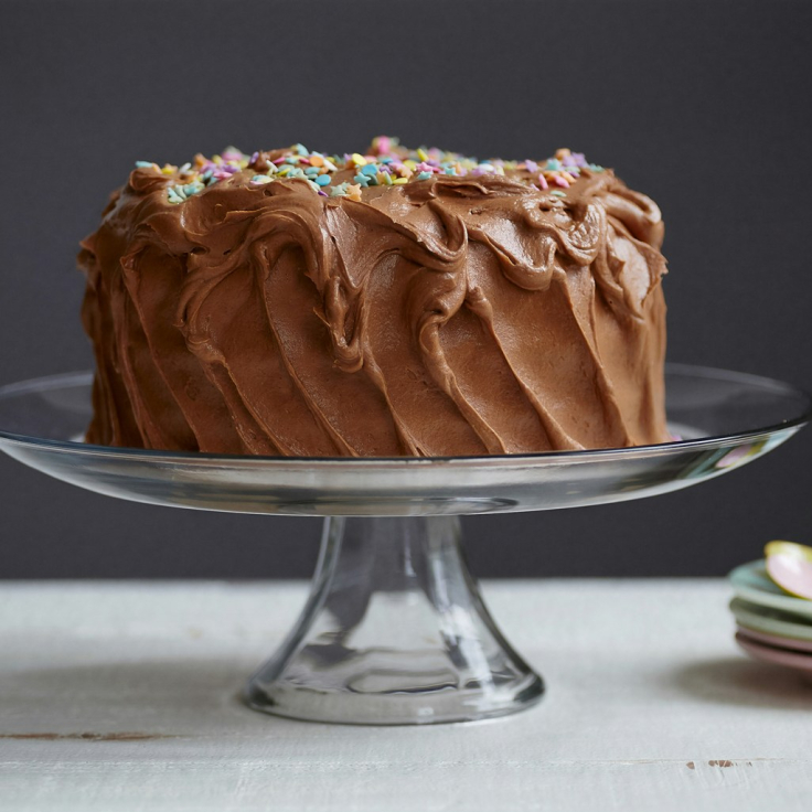 Το ήξερες ότι με μόνο 3 υλικά μπορείς να φτιάξεις την πιο υγιεινή και ελαφριά σοκολατένια τούρτα;